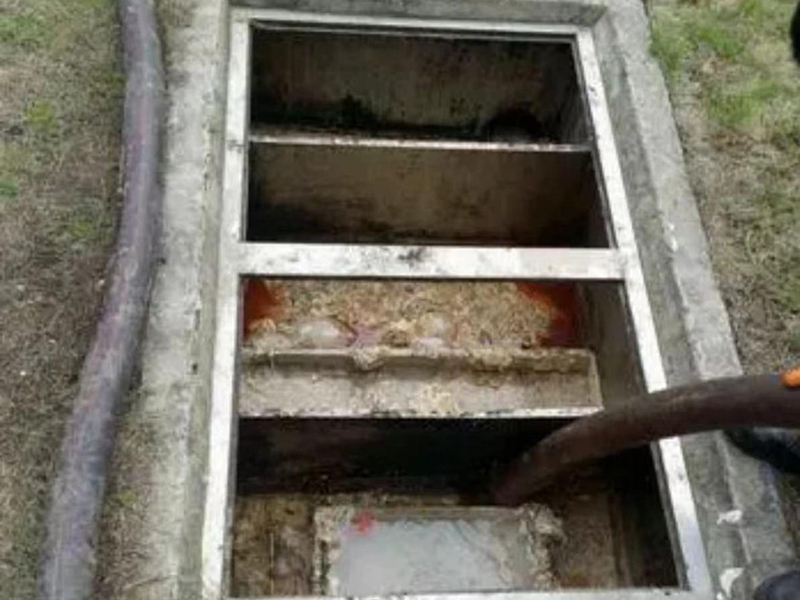 横林镇隔油池清理